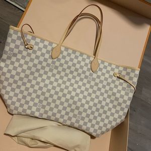 Louis Vuitton: Neverfull GM Damier Azur